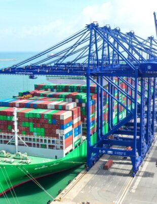 MV EVER ARM Makes Inaugural Call at Colombo East Container Terminal – BusinessNews.LK