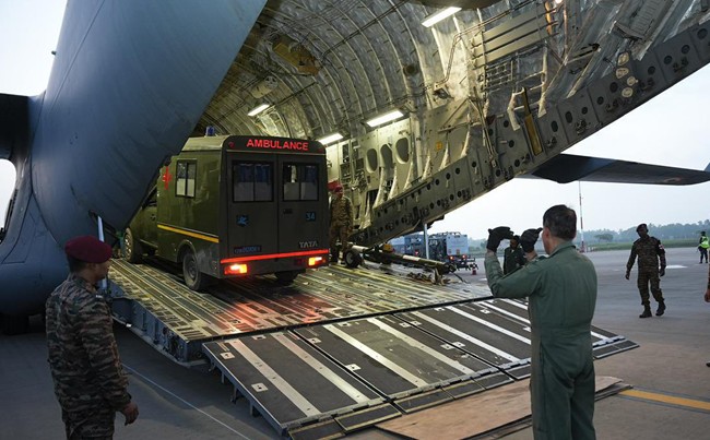 India Dispatches Two Rapid-Response Field Hospitals to Strengthen Sri Lanka’s Cyclone Ditwah Relief Effort