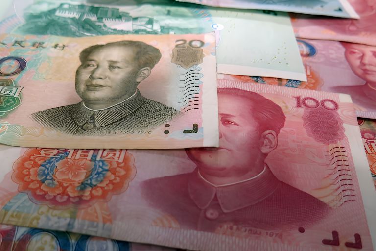 China’s Economy Grows 4.3% as Export Boom Offsets Weak Demand