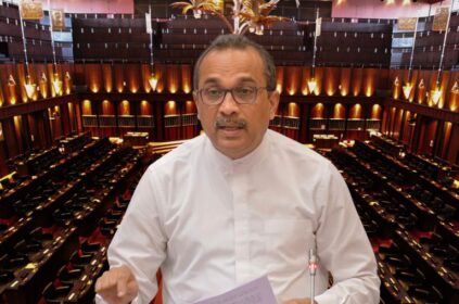 Overseas Sri Lankans Can Drive in Sri Lanka With Existing Local Licence